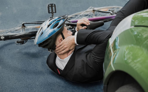 Test dei caschi da bici: tutti proteggono bene, ma occorre migliorare in fatto di visibilità 