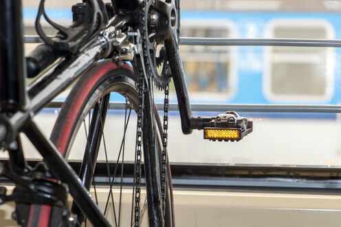 Bici e e-bike in treno: prezzi e consigli