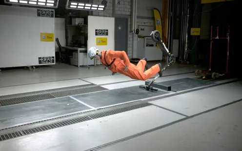 Crash-test de trottinettes électriques : le casque réduit les conséquences potentielles d’une chute