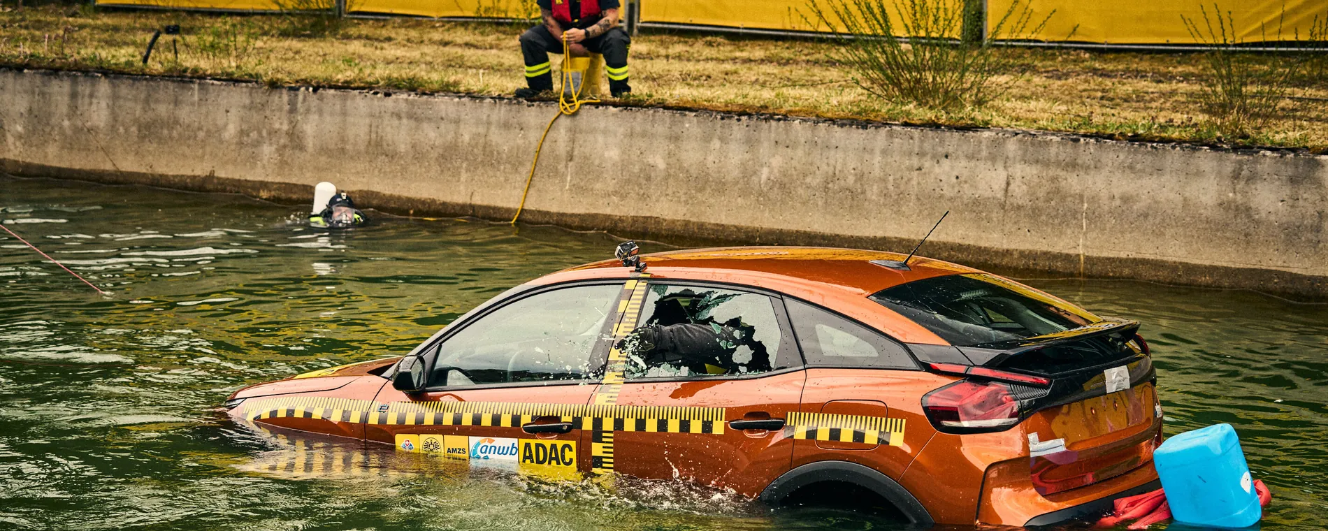 Comment se sauver d'une voiture qui coule