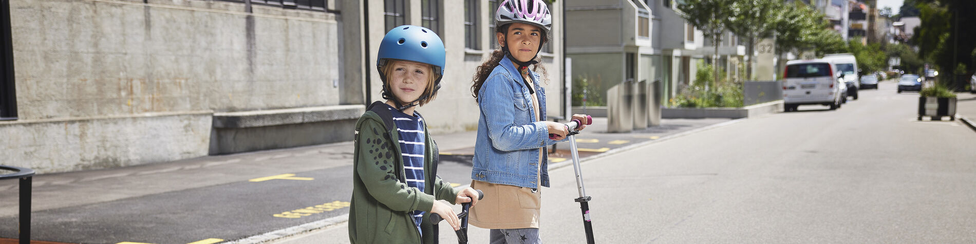 Trottinette : quel équipement pour votre enfant ? - TCS Suisse