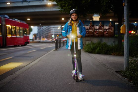 visibilitaet kinder verkehr trotti sicherheit made visible tcs